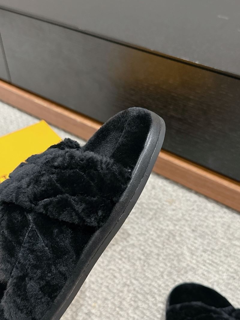 Louis Vuitton Slippers